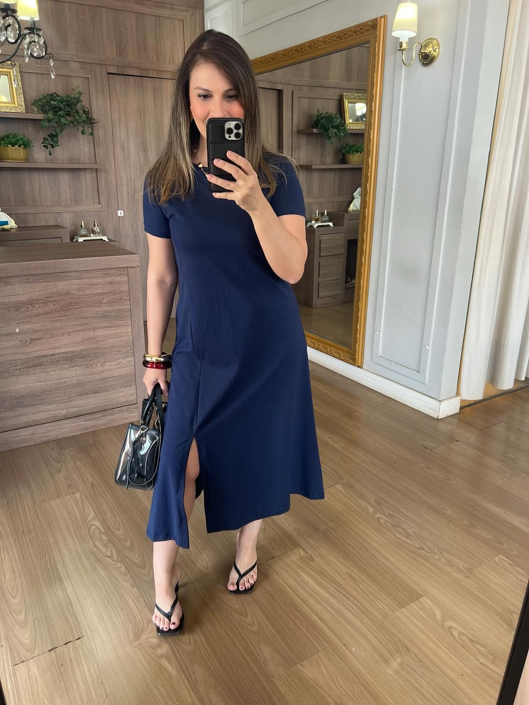 Vestido Fenda – Moderno, Leve e Super Versátil (COMPRE 1 LEVE 2) (+BOLSA DE BRINDE)